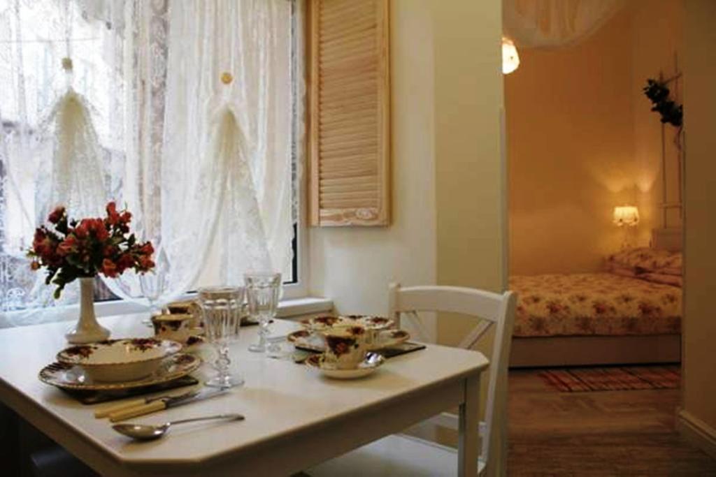 Romantic Apartment On Rynok Square With Air-Conditioning 리비프 객실 사진