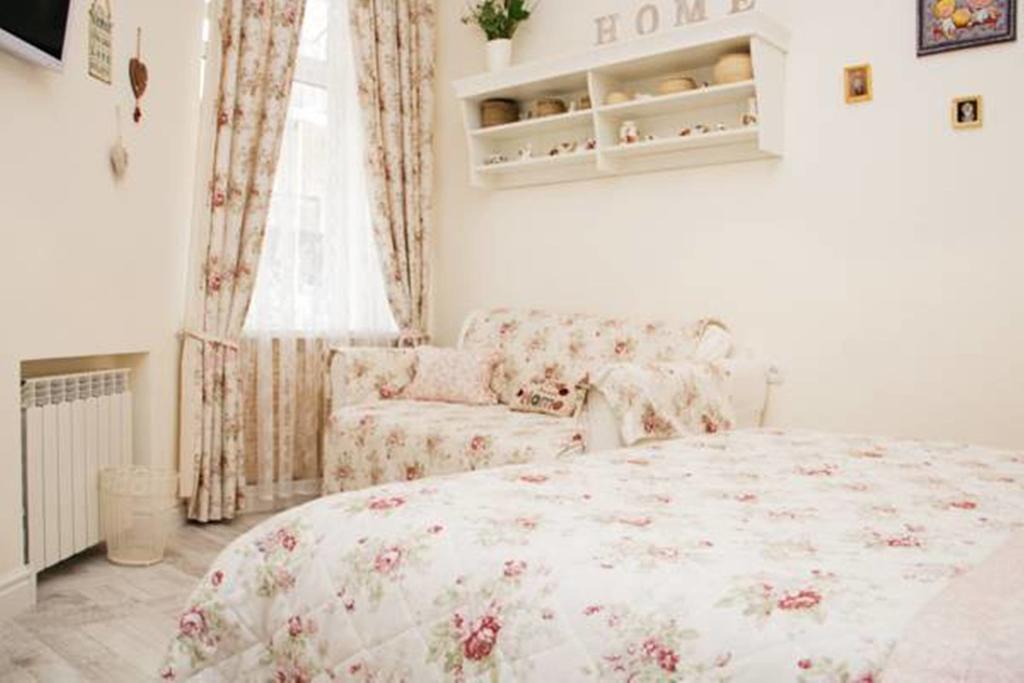 Romantic Apartment On Rynok Square With Air-Conditioning 리비프 객실 사진